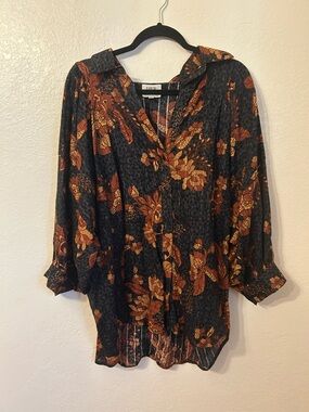 Floral Button-Front Blouse in Black and Burnt Orange